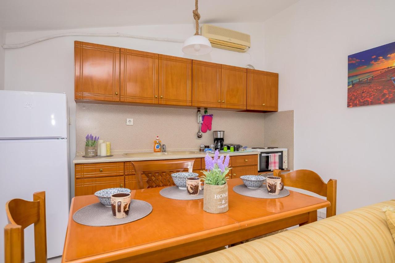 City Melody Apartment With Private Parking Alexandroupoli Exterior photo